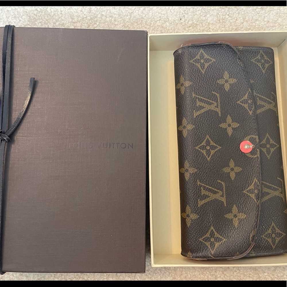 Louis Vuitton Emilie Wallet